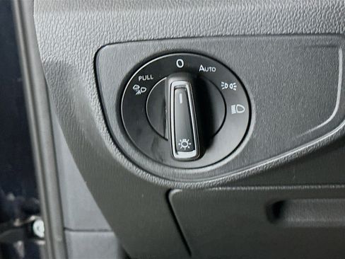 Used 2023 Volkswagen Atlas Cross Sport SE image 17