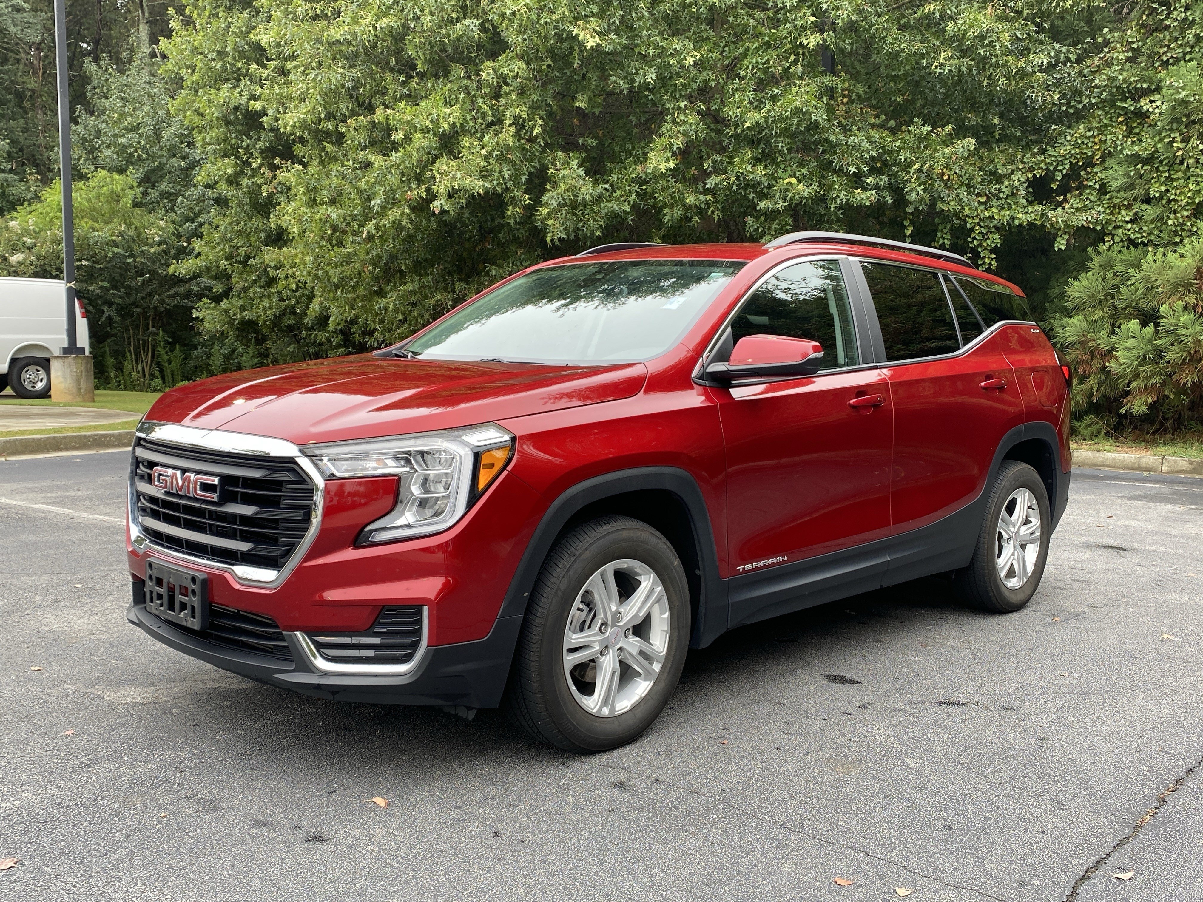 Used 2024 GMC Terrain SLE w/ Driver Convenience Package AWD/4WD image 5
