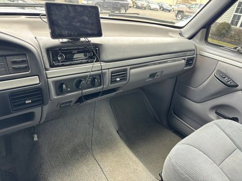 Used 1995 Ford F150 XL image 15