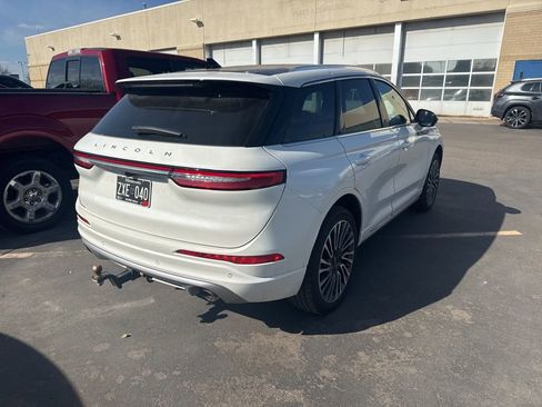 Used 2022 Lincoln Corsair AWD w/ Premium Package image 8