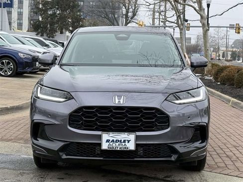 Used 2023 Honda HR-V EX-L image 2