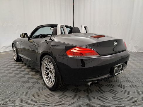 Used 2012 BMW Z4 sDrive28i image 2