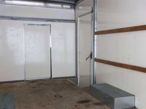 Used 2022 Ford E-350 and Econoline 350 Super Duty w/ Power Windows & Locks Group image 11