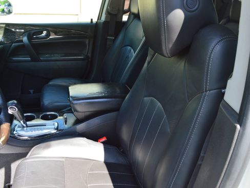 Used 2014 Buick Enclave Leather FWD image 15