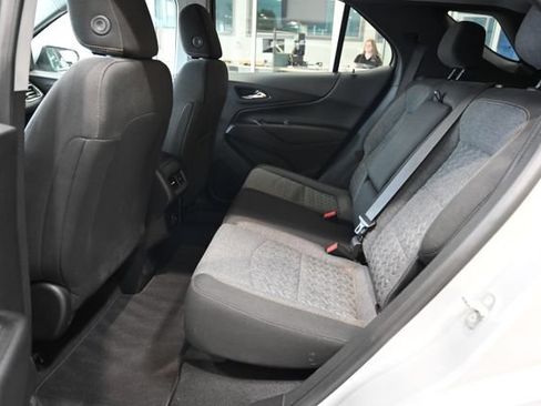 Used 2022 Chevrolet Equinox LT FWD image 11