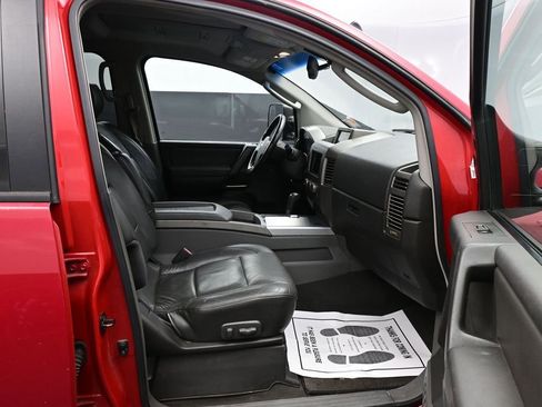 Used 2005 Nissan Titan LE w/ (U01) Nissan Navigation Pkg image 10