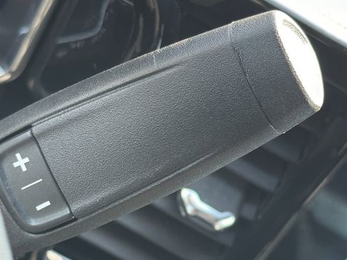 Used 2023 Chevrolet Silverado 1500 LT image 22