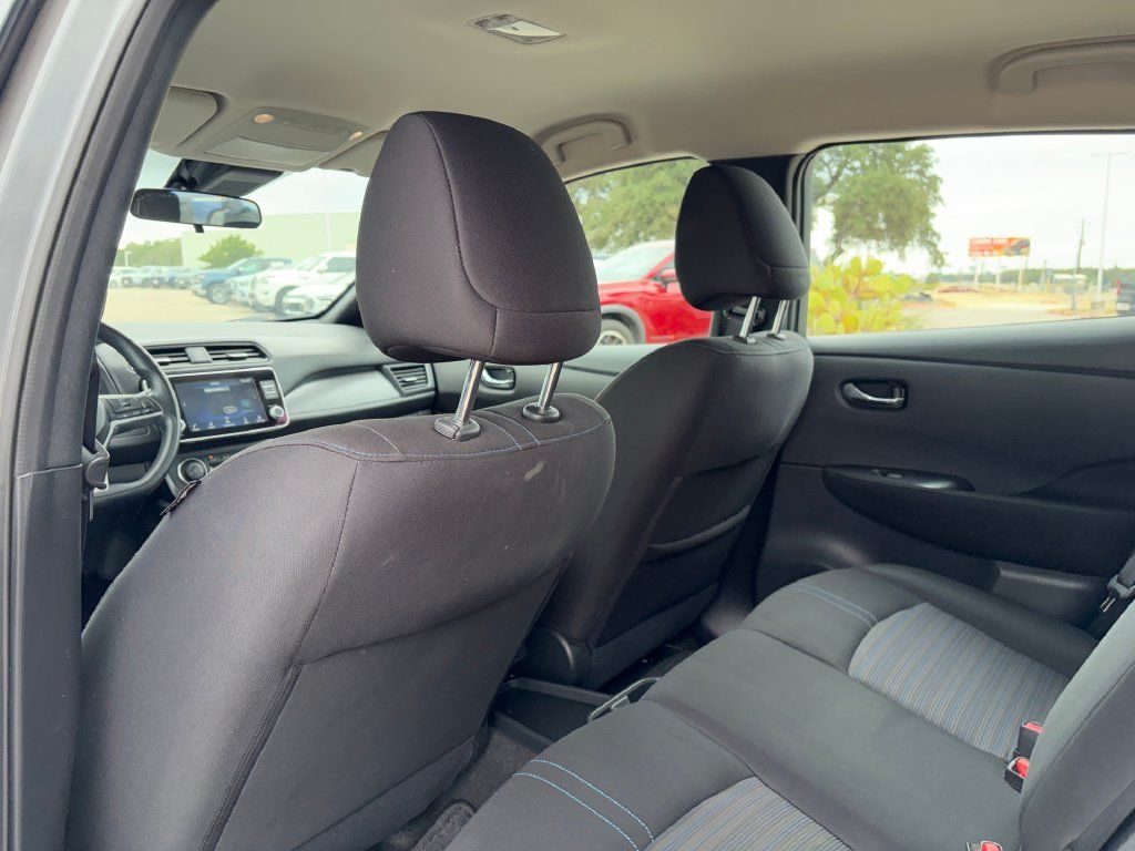 Used 2025 Nissan Leaf S FWD image 25