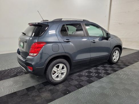 Used 2022 Chevrolet Trax LT w/ Driver Confidence Package AWD/4WD image 10