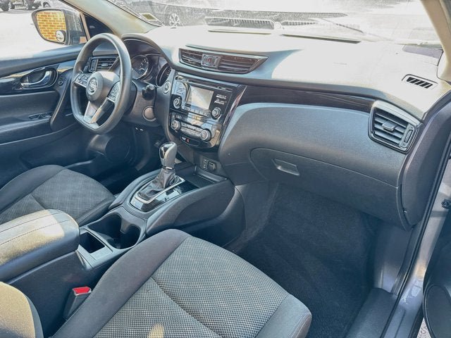 Used 2018 Nissan Rogue Sport SV AWD/4WD image 23