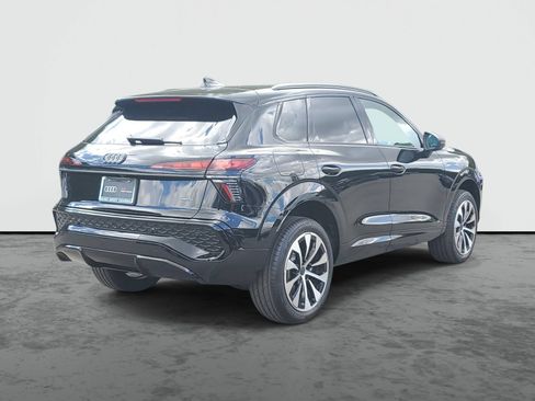 New 2026 Audi Q3 quattro 2.0T AWD/4WD image 4