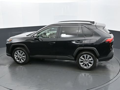 Used 2025 Toyota RAV4 XLE Premium image 30