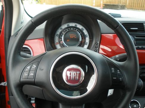 Used 2012 FIAT 500 Lounge w/ Luxury Leather Pkg FWD image 33