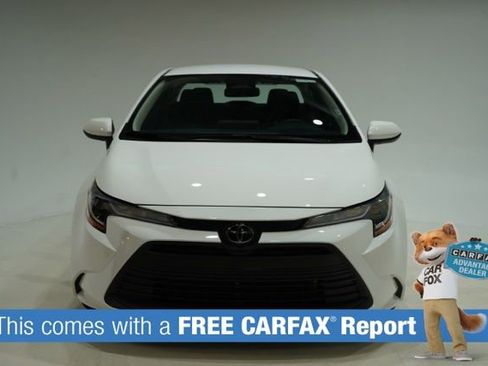 Used 2025 Toyota Corolla LE image 2