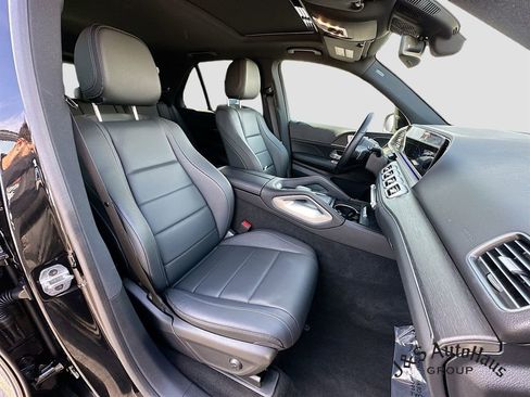 Used 2025 Mercedes-Benz GLE 450e 4MATIC image 35