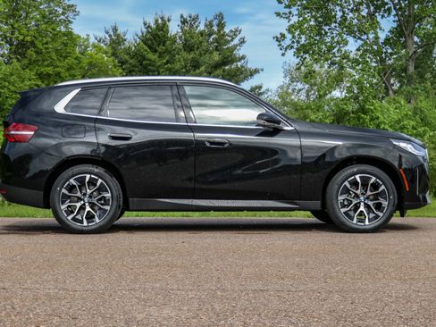 New 2025 BMW X3 xDrive30i w/ Premium Package image 3