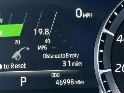 Used 2023 Toyota Highlander XLE image 16