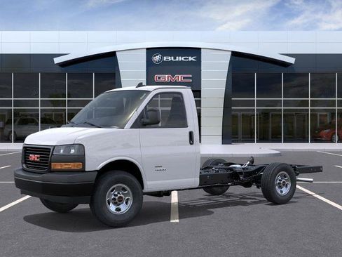 New 2026 GMC Savana 3500 Regular Wheelbase w/ Driver Convenience Package image 2