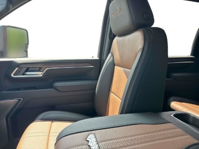 New 2026 Chevrolet Silverado 2500 High Country w/ High Country Premium Package AWD/4WD image 20