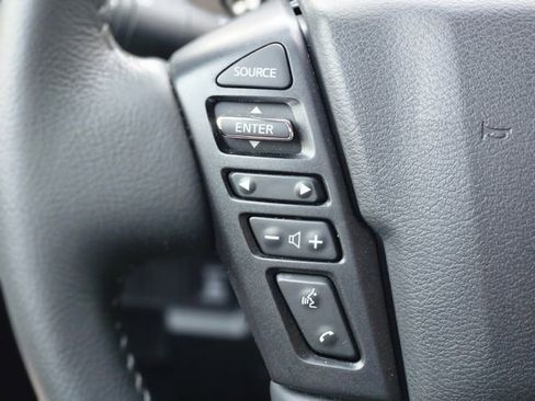 Certified 2025 Nissan Frontier SV w/ SV Convenience Package RWD image 17