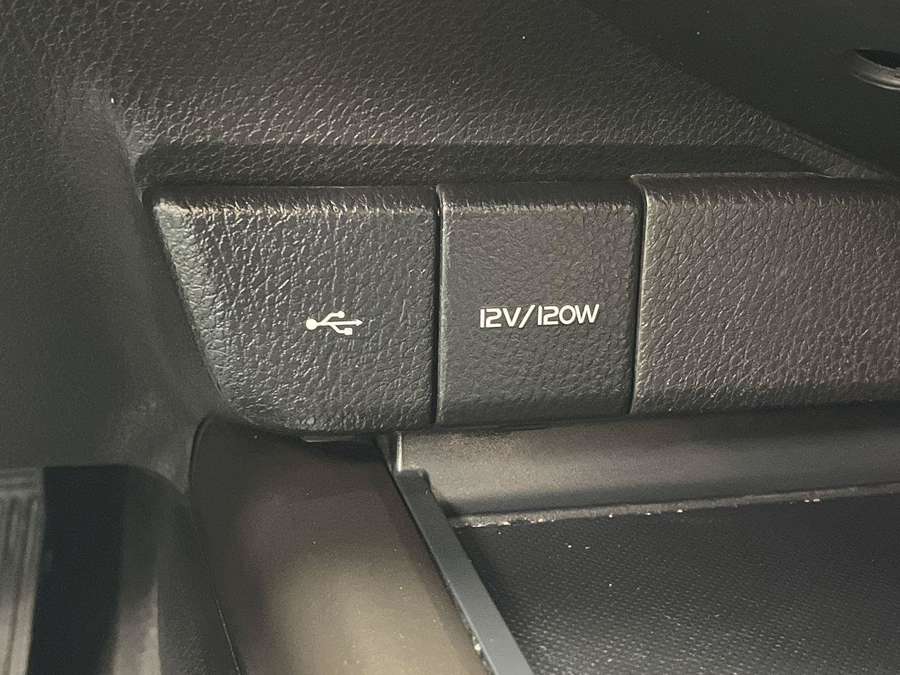 Used 2022 Toyota Camry SE w/ Carpet Mat Package (TMS) FWD image 19