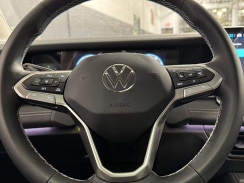 New 2026 Volkswagen Tiguan SE image 14