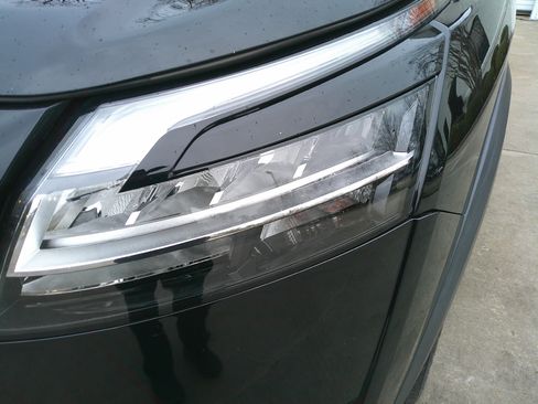 Used 2022 Nissan Pathfinder SL w/ SL Black Package image 6