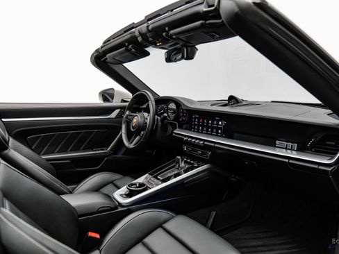 Used 2022 Porsche 911 Targa 4S AWD/4WD image 51