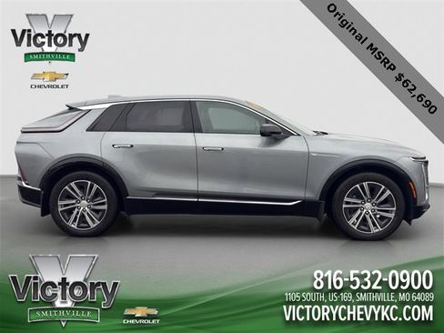 Used 2024 Cadillac Lyriq Luxury image 7