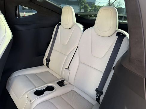 Used 2023 Tesla Model X Plaid image 29