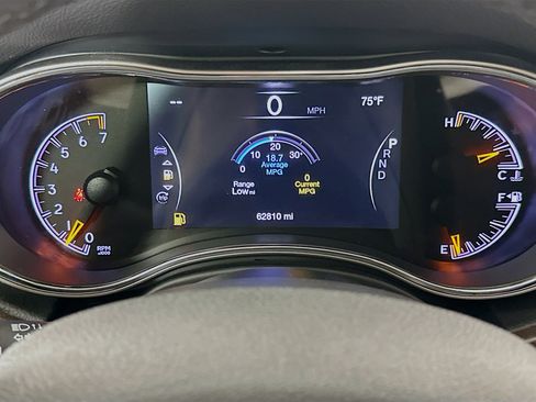 Used 2018 Jeep Grand Cherokee Laredo RWD image 18