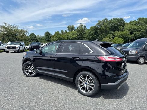 Used 2022 Ford Edge Titanium AWD/4WD image 4