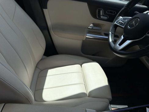 Used 2021 Mercedes-Benz GLA 250 image 11