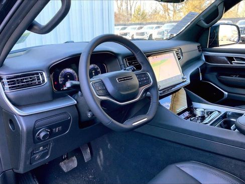 New 2026 Jeep Grand Wagoneer Limited w/ Premium Group II AWD/4WD image 7