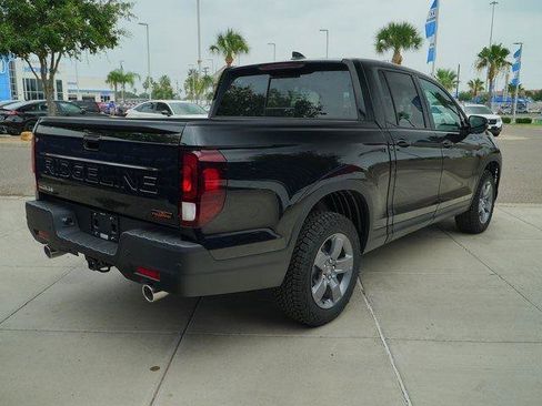 Used 2025 Honda Ridgeline TrailSport image 5