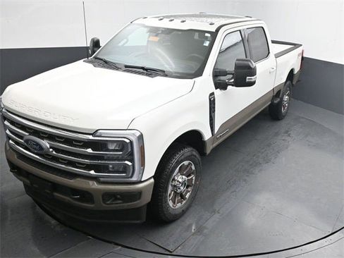 New 2026 Ford F350 King Ranch w/ FX4 Off-Road Package image 18