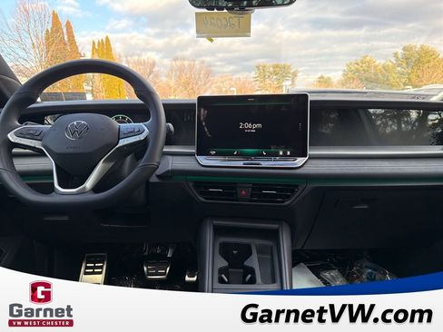 New 2026 Volkswagen Tiguan SE image 12