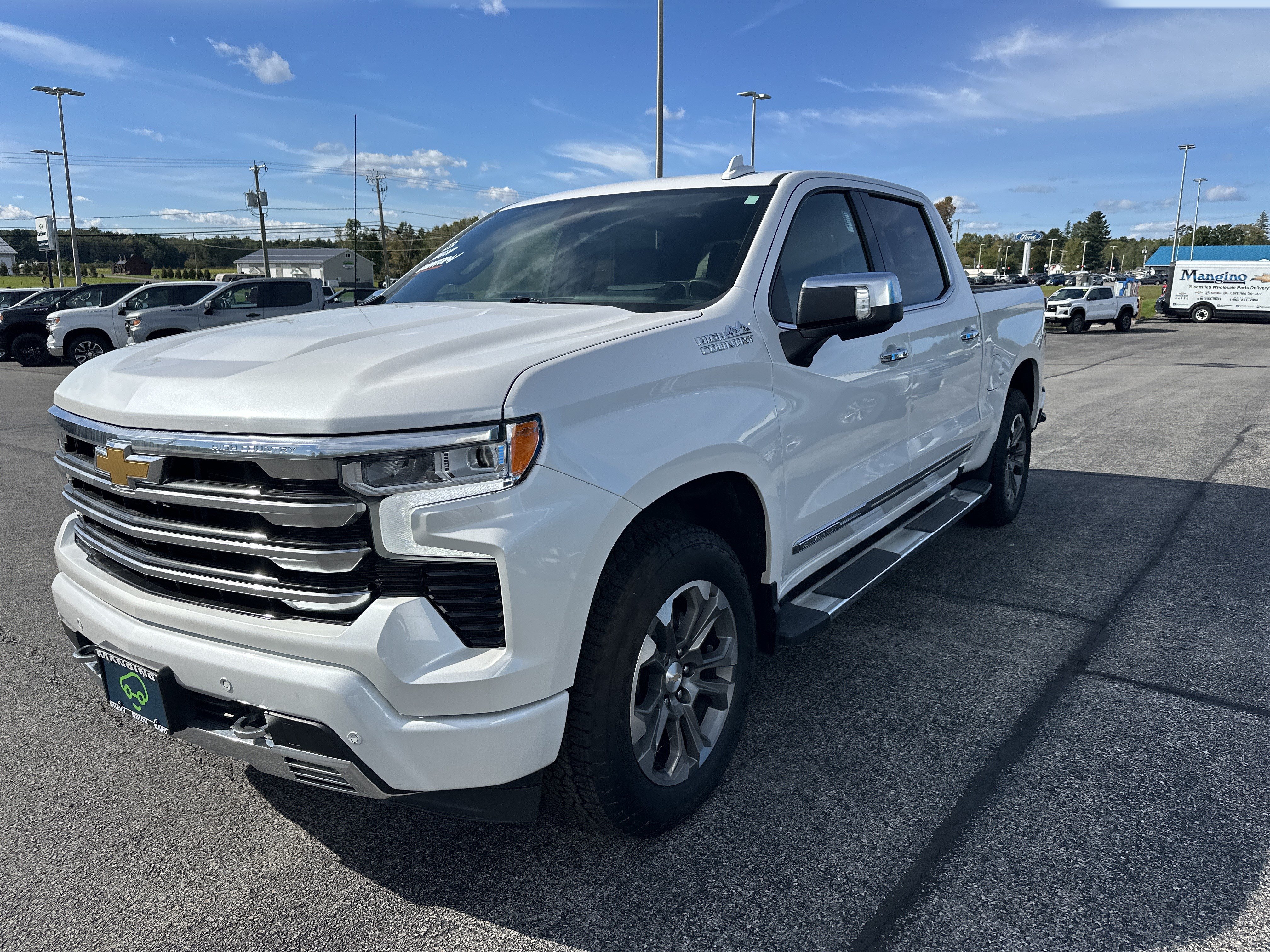 Certified 2023 Chevrolet Silverado 1500 High Country w/ Technology Package AWD/4WD image 3