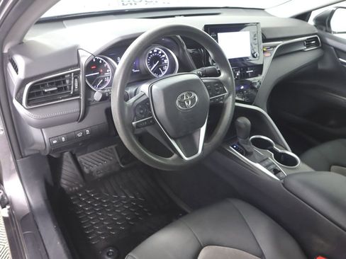 Used 2023 Toyota Camry LE image 10