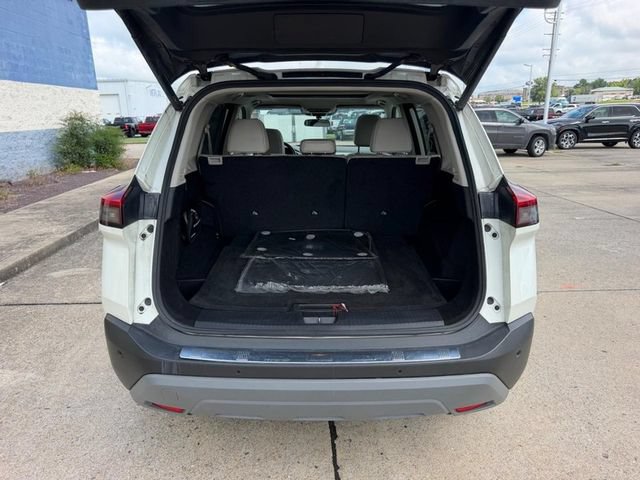 Used 2023 Nissan Rogue SV w/ SV Premium B Package AWD/4WD image 5