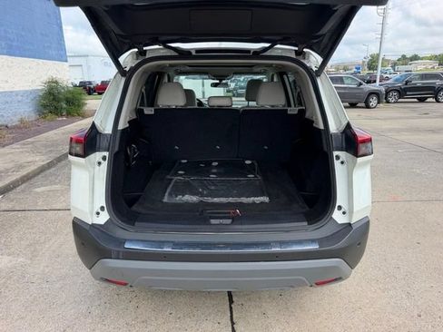 Used 2023 Nissan Rogue SV w/ SV Premium B Package AWD/4WD image 5