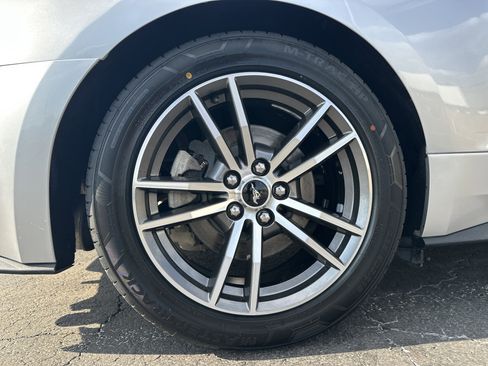 Used 2017 Ford Mustang Premium image 16