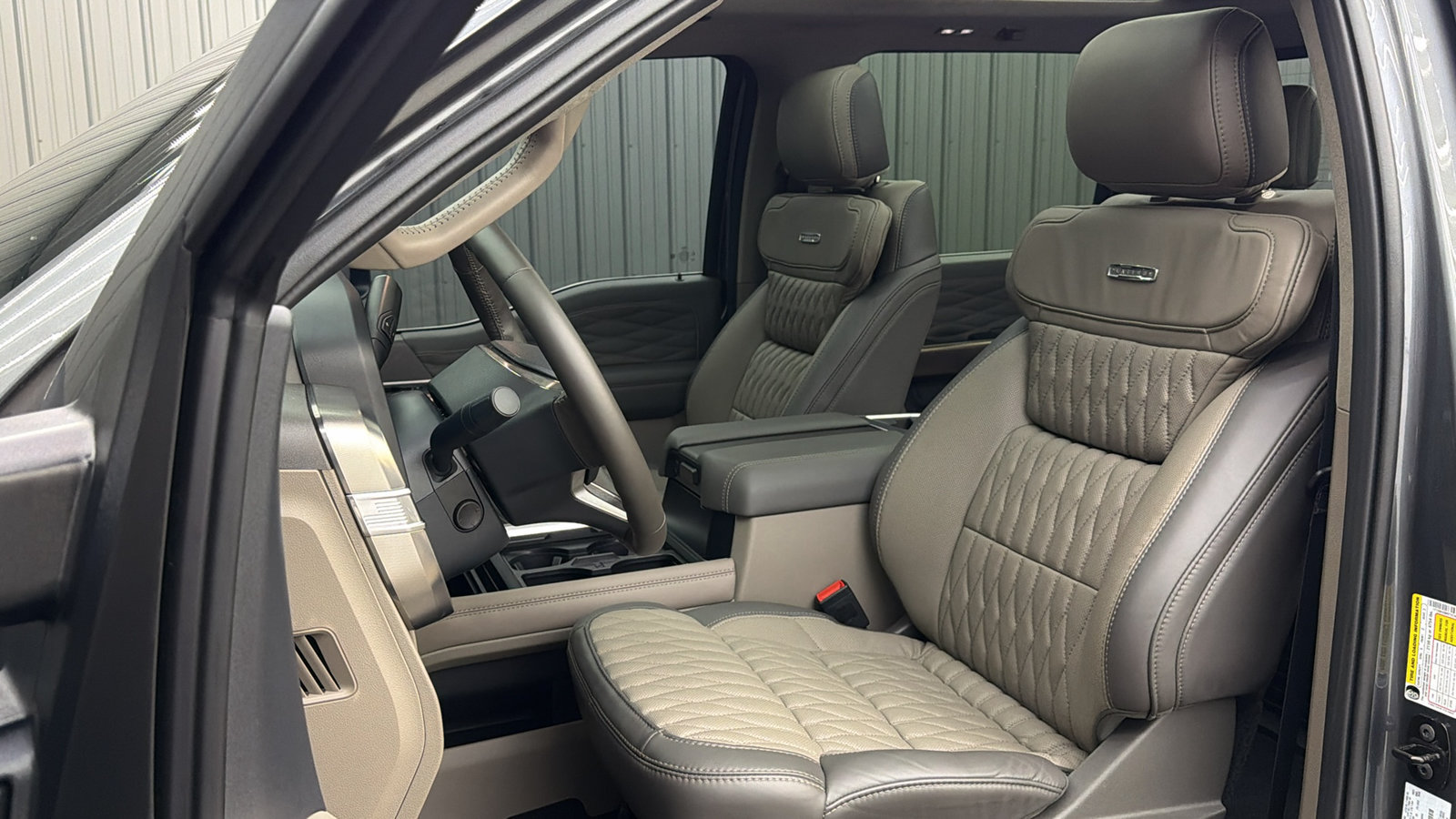 Used 2026 Ford F450 Platinum w/ Platinum Plus Package AWD/4WD image 35