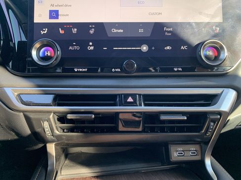 Used 2023 Lexus RX 350 w/ Cold Area Package image 29