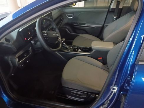 Used 2025 Kia K4 LXS image 4