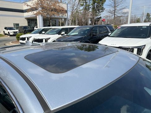 Used 2020 Honda Civic EX image 5