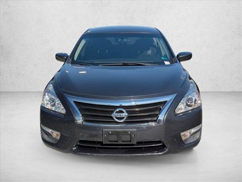 Used 2013 Nissan Altima 2.5 SV FWD image 2