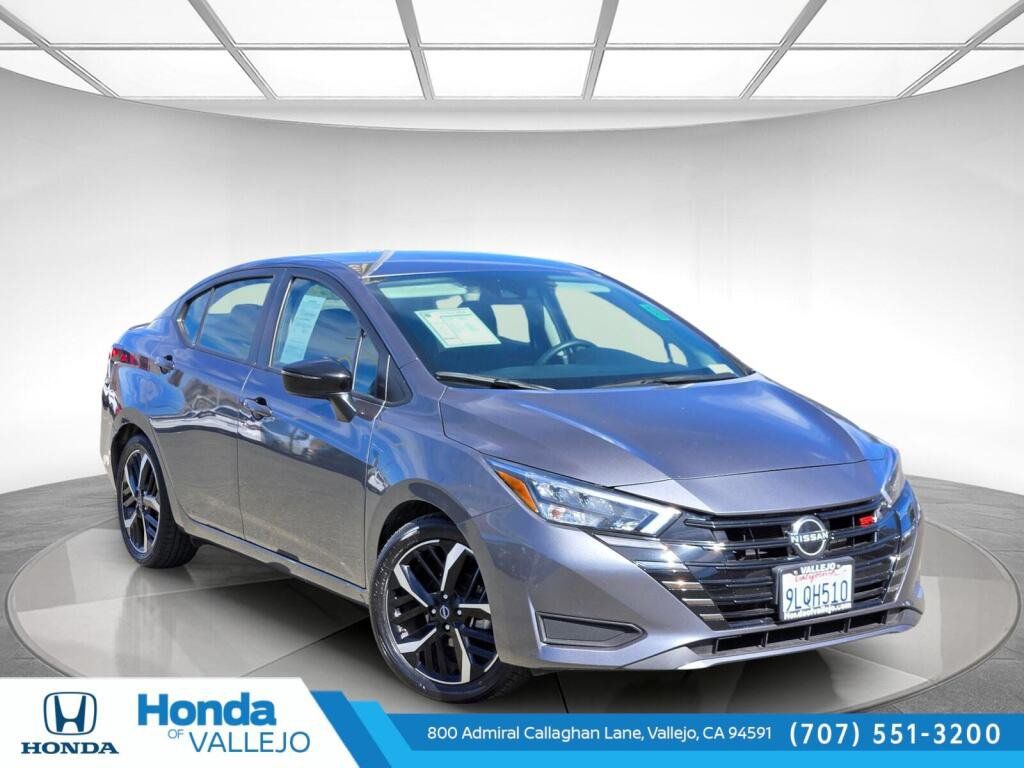 Used 2024 Nissan Versa SR FWD image 1