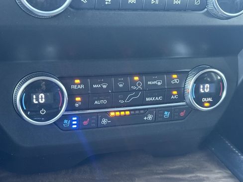 Certified 2020 Ford Expedition Max Platinum image 24