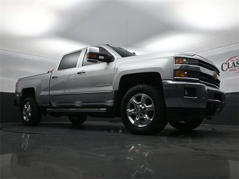 Used 2019 Chevrolet Silverado 2500 LTZ w/ Duramax Plus Package image 26